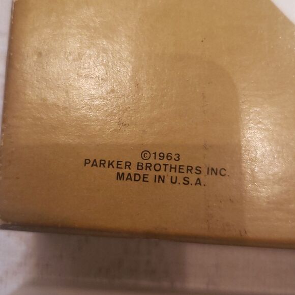 Vintage (1963) Parker Brothers "CLUE" Board Game - Picture 4 of 11